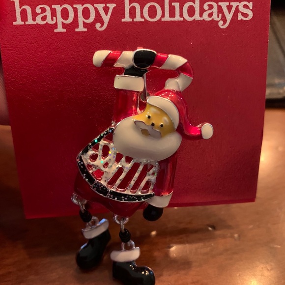 New Santa Brooch Pin with Dangling Boots - Picture 2 of 3